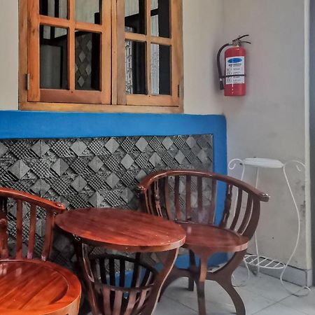 Hotel Reddoorz Near Pantai Pancer Door Pacitan Extérieur photo